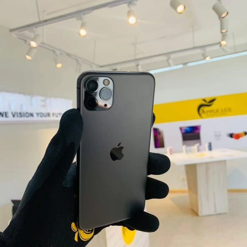 iPhone 11 Pro Max - Apple Lux